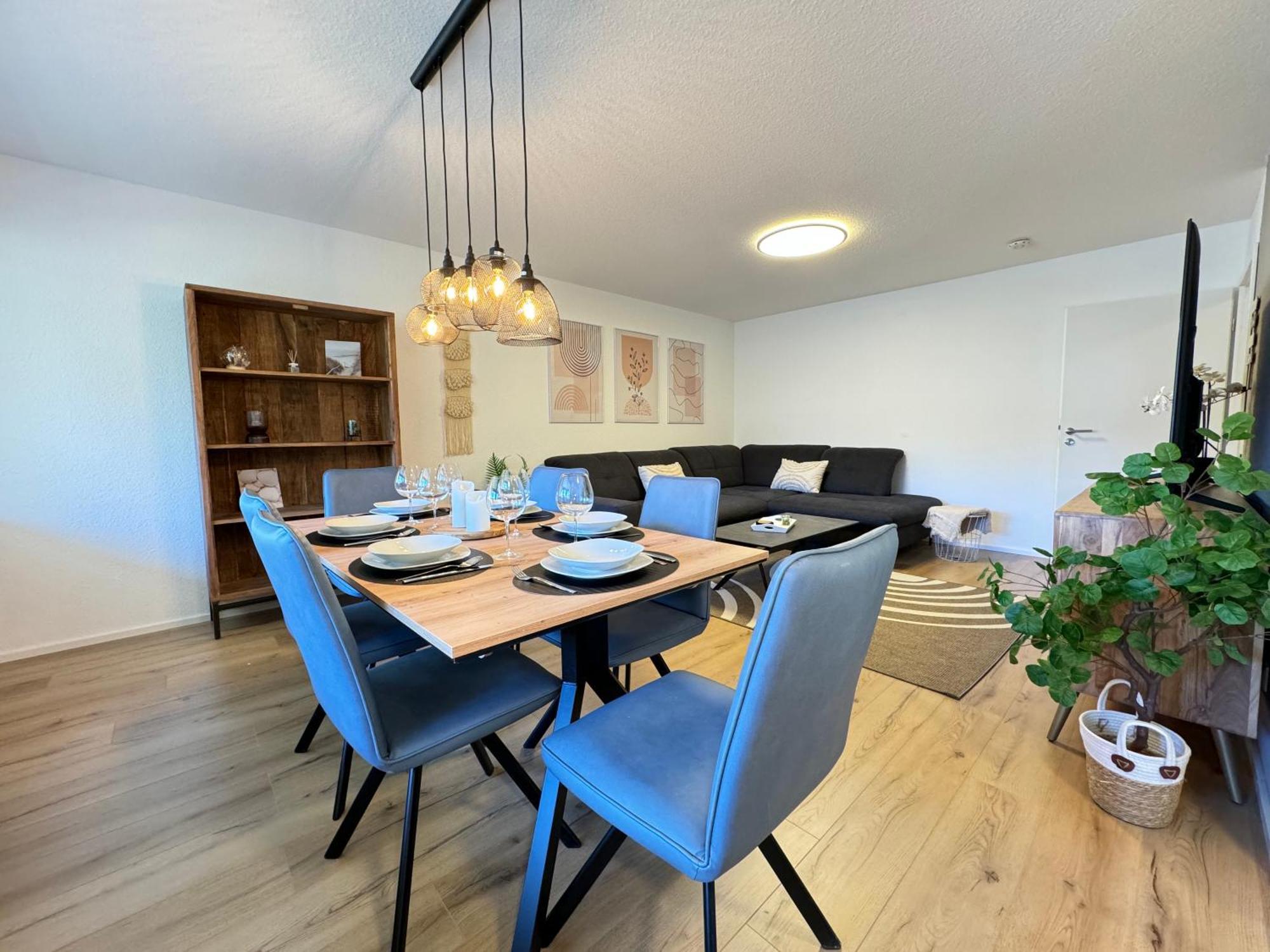 3 Zimmer Apartment, 90 Qm, Ruhig Und Zentrumsnah, Max 6 Pers, 15 Qm Balkon , Private Garage, Internet 1000 Mbit Sindelfingen Kültér fotó