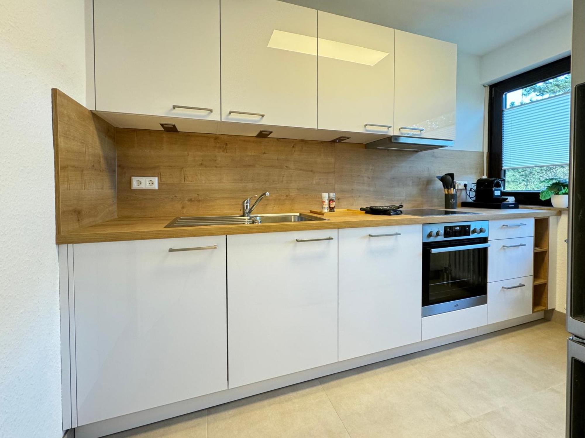 3 Zimmer Apartment, 90 Qm, Ruhig Und Zentrumsnah, Max 6 Pers, 15 Qm Balkon , Private Garage, Internet 1000 Mbit Sindelfingen Kültér fotó